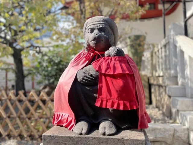 子宝祈願で知られる日枝神社の神猿