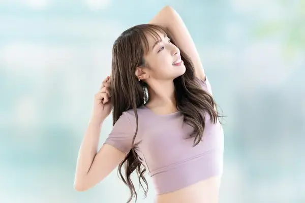 おうちヨガでダイエット停滞期を脱出！痩せに導く7ポーズも紹介