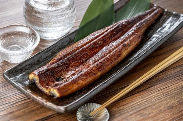 妊娠中にうなぎは注意！授乳中は食べてもいいの？【助産師が回答】